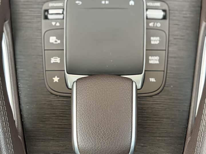 Фото 25 - Mercedes-Benz GLE-Class