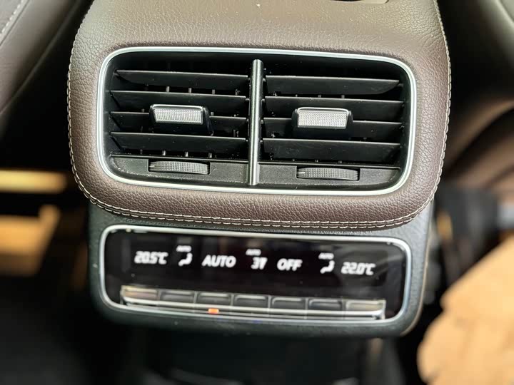 Фото 26 - Mercedes-Benz GLE-Class