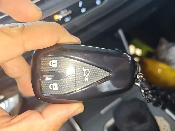 Фото 10 - Changan CS75