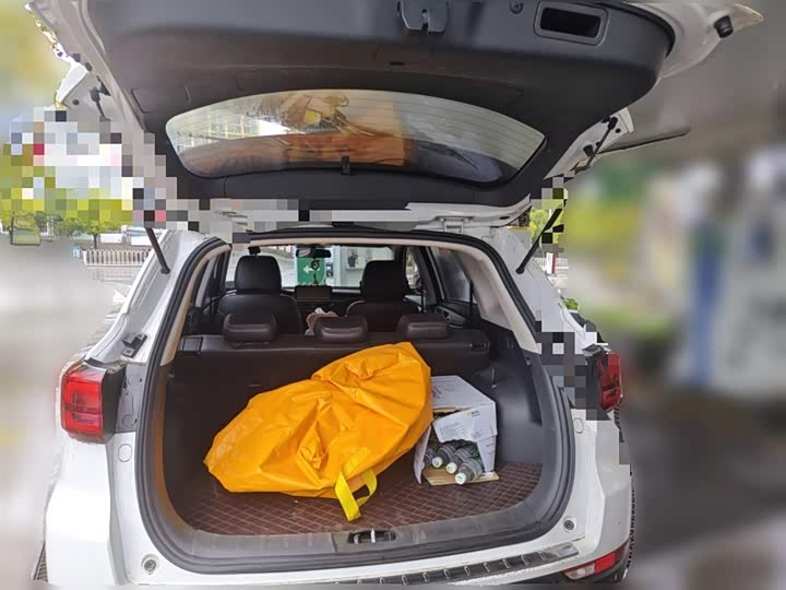 Фото 21 - Changan CS75