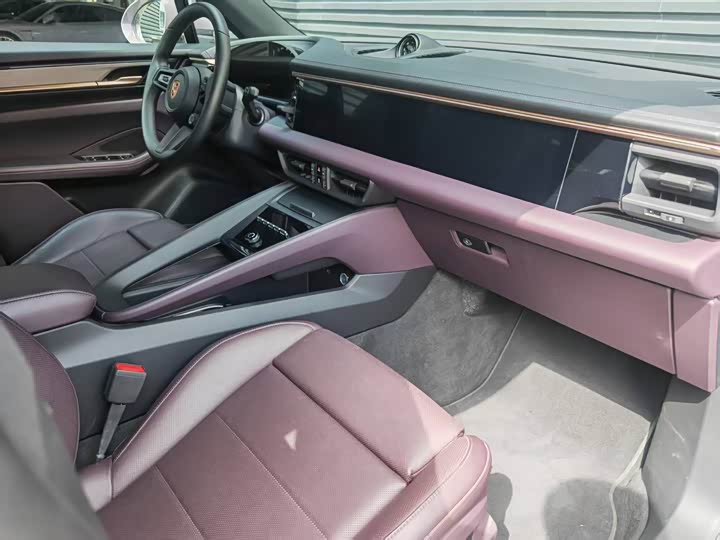 Фото 8 - Porsche Macan EV