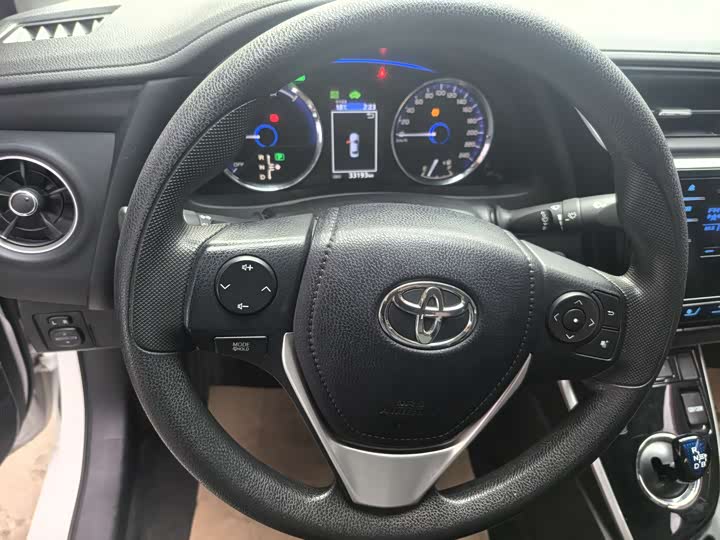 Фото 5 - Toyota Corolla