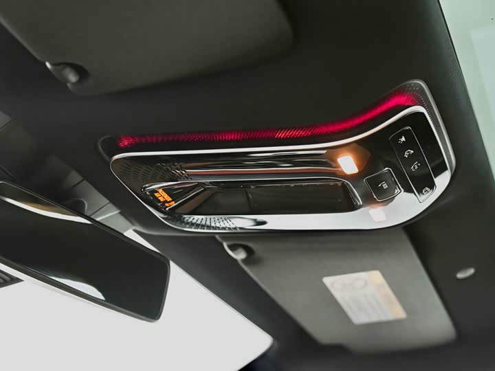 Фото 25 - Mercedes-Benz E-Class