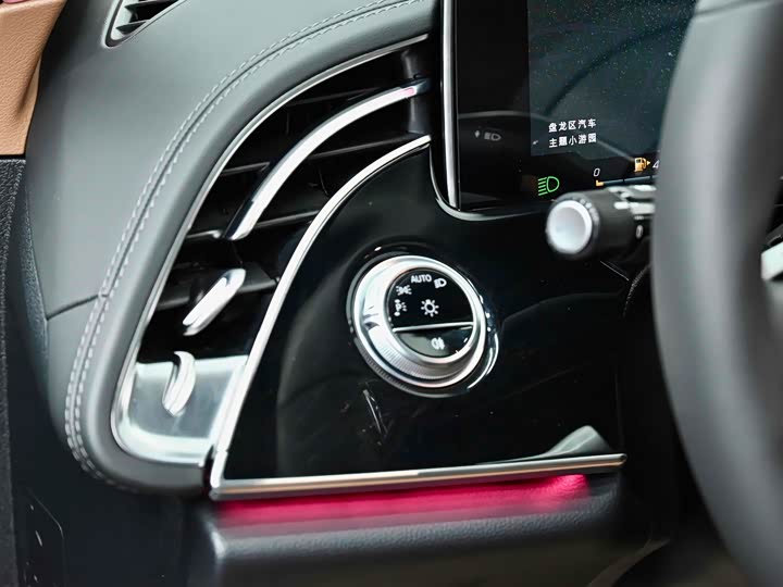 Фото 26 - Mercedes-Benz E-Class