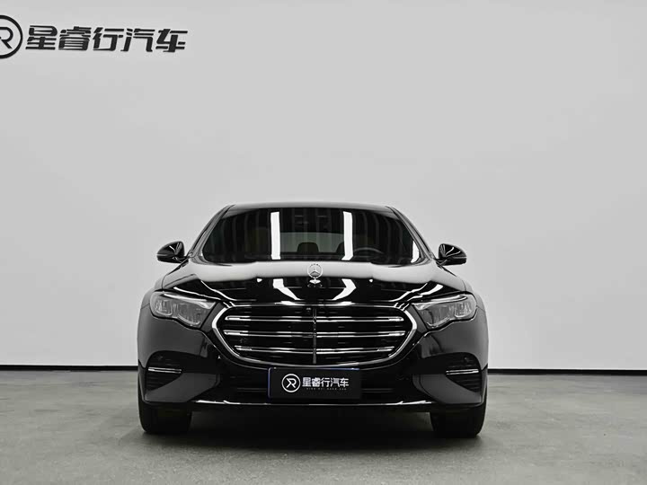 Фото 3 - Mercedes-Benz E-Class