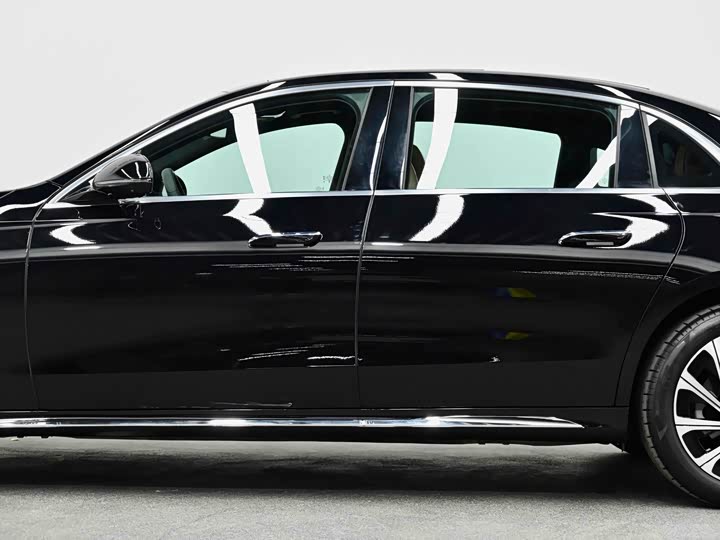 Фото 8 - Mercedes-Benz E-Class