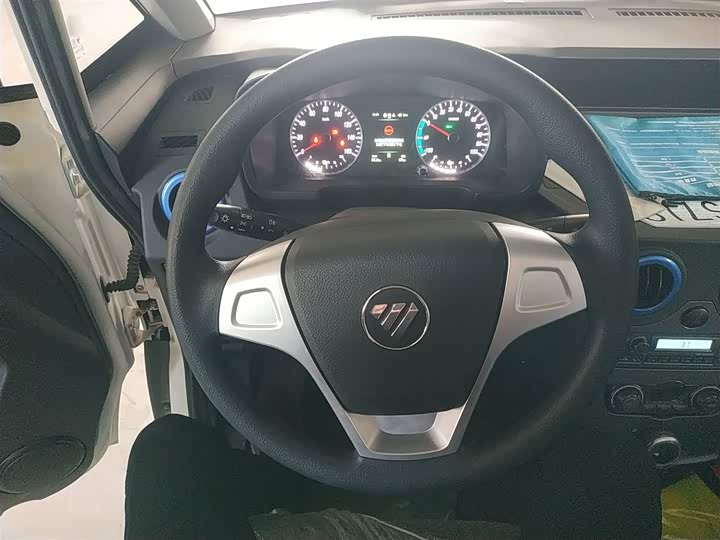 Фото 11 - Foton Smart Smurf E7