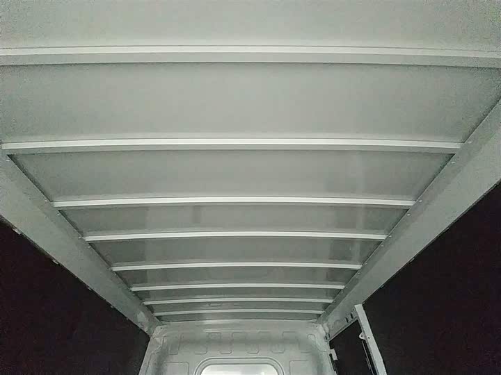 Фото 18 - Foton Smart Smurf E7