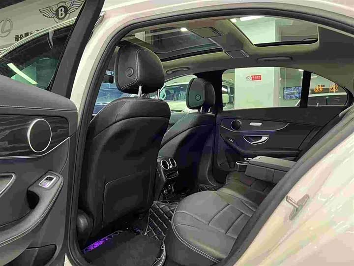 Фото 6 - Mercedes-Benz C-Class