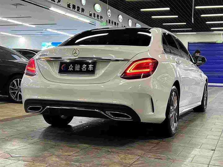 Фото 8 - Mercedes-Benz C-Class