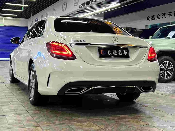 Фото 9 - Mercedes-Benz C-Class