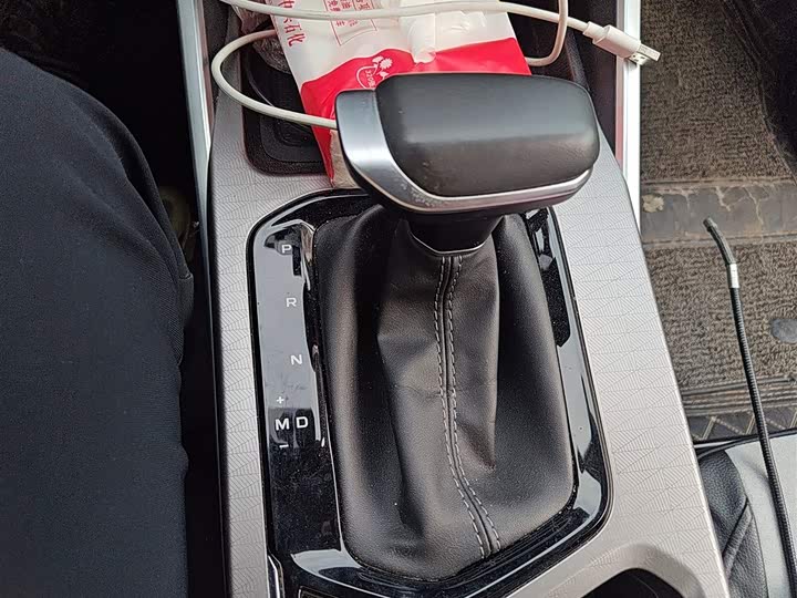 Фото 16 - Geely Emgrand