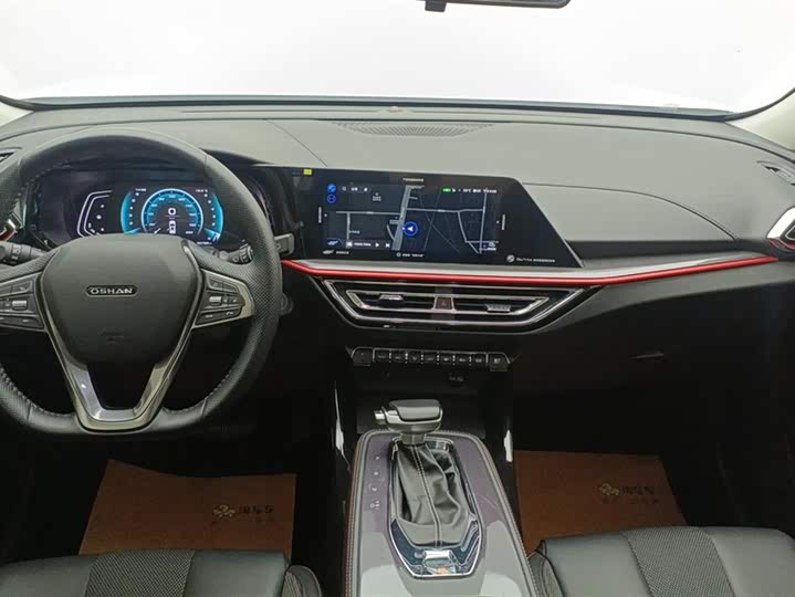 Фото 12 - Changan Oshan X5