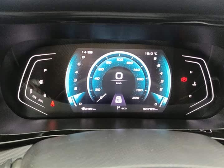 Фото 14 - Changan Oshan X5