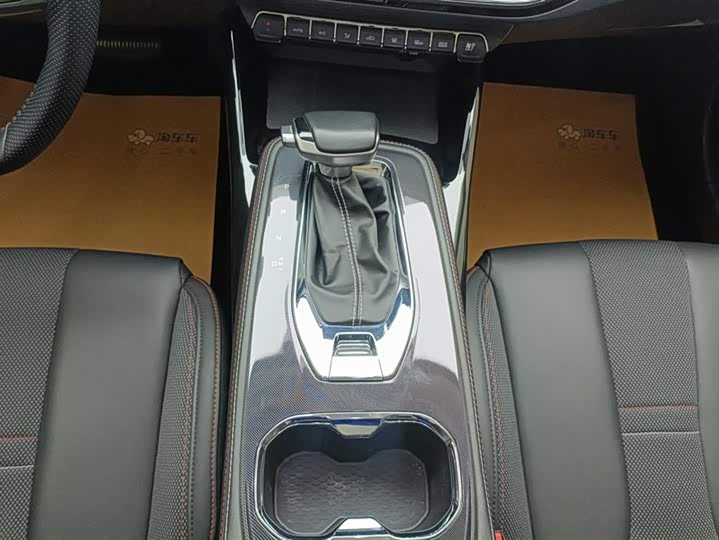 Фото 16 - Changan Oshan X5