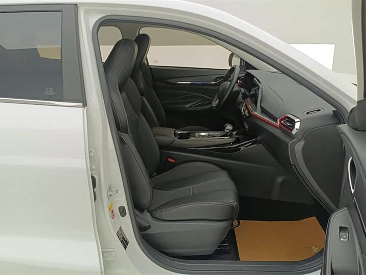 Фото 8 - Changan Oshan X5