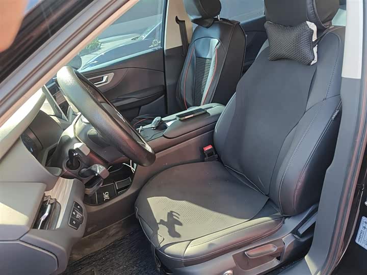 Фото 8 - Hongqi E-QM5