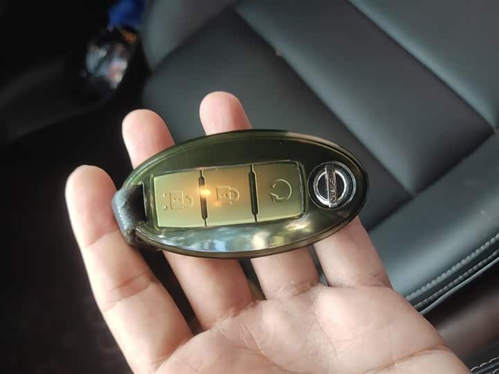 Фото 12 - Nissan X-Trail