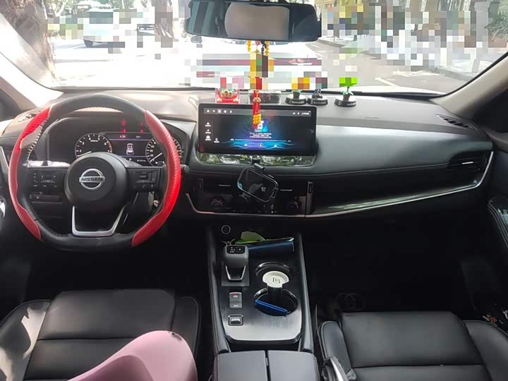 Фото 13 - Nissan X-Trail