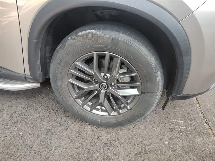 Фото 31 - Nissan X-Trail