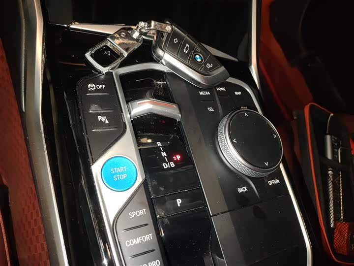 Фото 14 - BMW i3