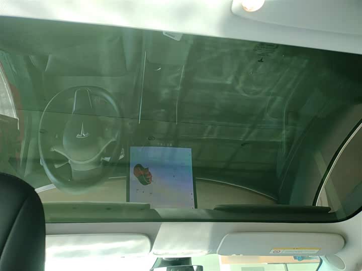 Фото 18 - Tesla Model 3