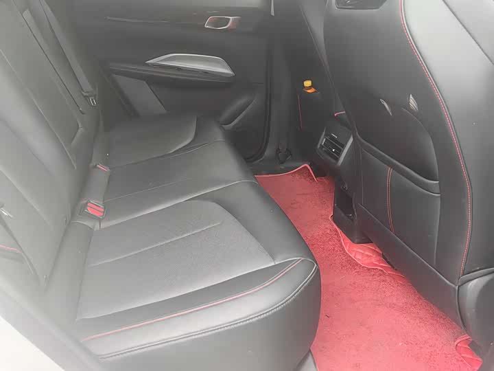 Фото 11 - Changan Oshan Z6