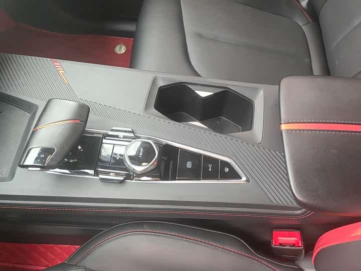 Фото 5 - Changan Oshan Z6