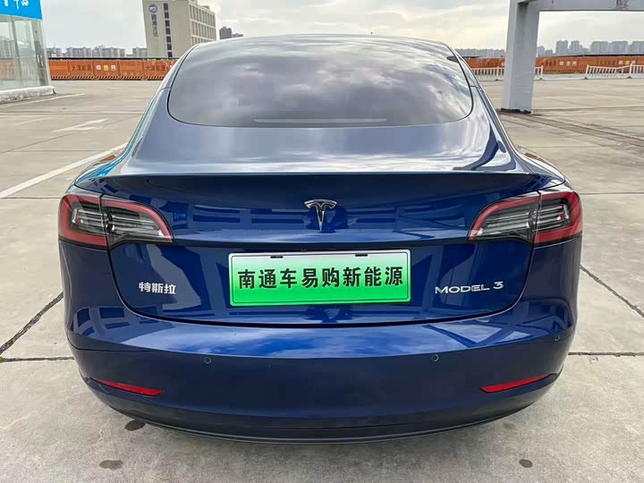 Фото 14 - Tesla Model 3