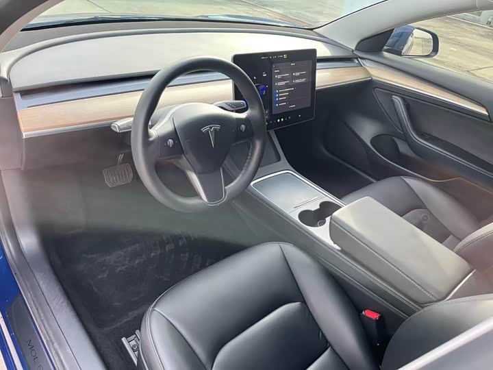 Фото 5 - Tesla Model 3