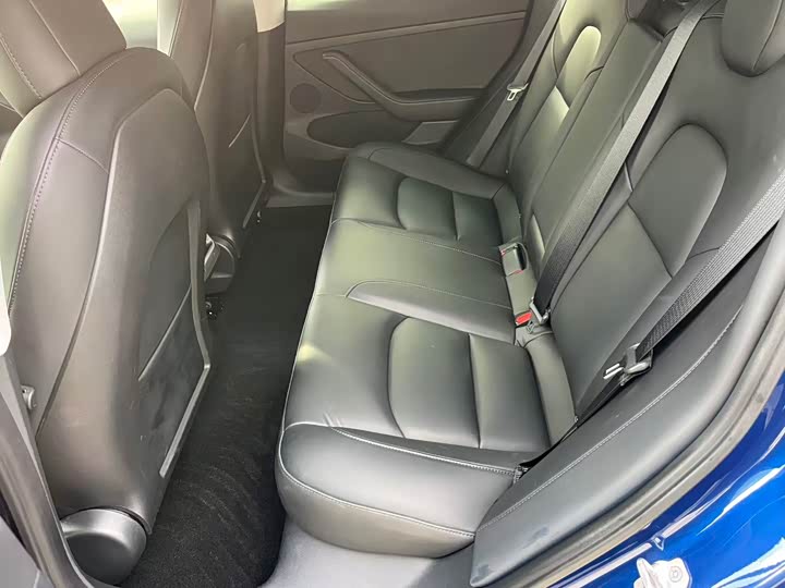 Фото 8 - Tesla Model 3