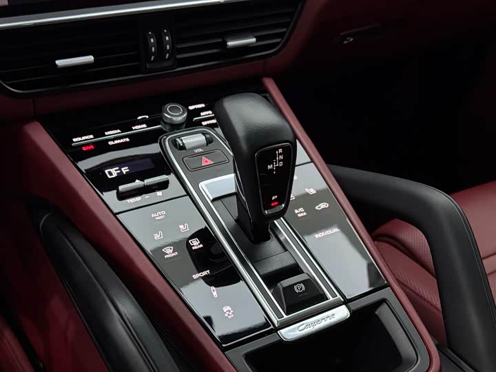 Фото 21 - Porsche Cayenne