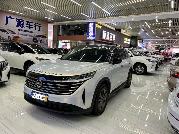 Фото 1 - Nissan Pathfinder