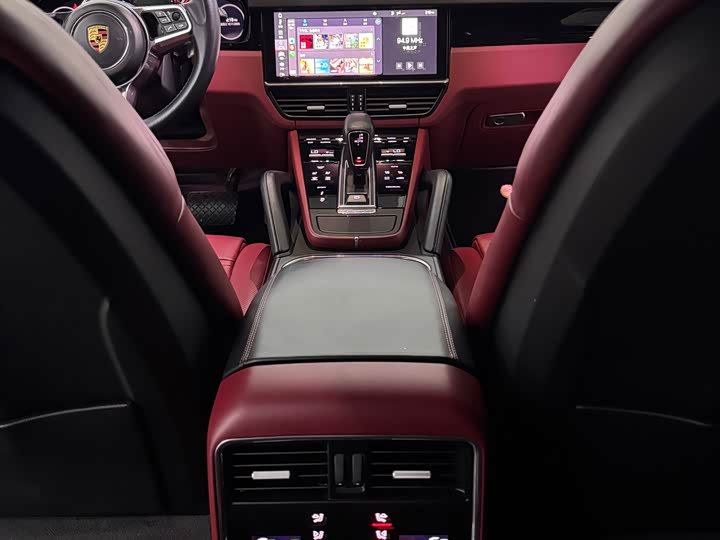 Фото 11 - Porsche Cayenne