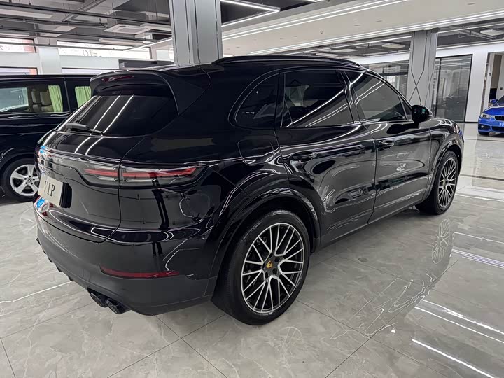 Фото 4 - Porsche Cayenne