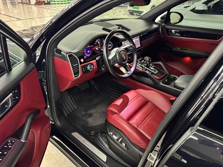 Фото 7 - Porsche Cayenne