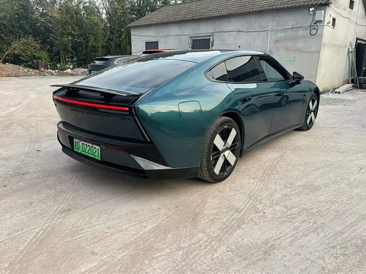 Фото 3 - XPeng P7