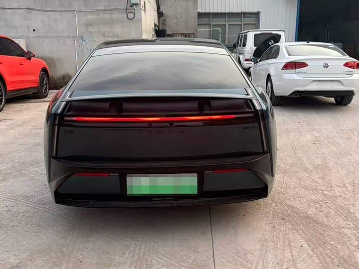 Фото 4 - XPeng P7