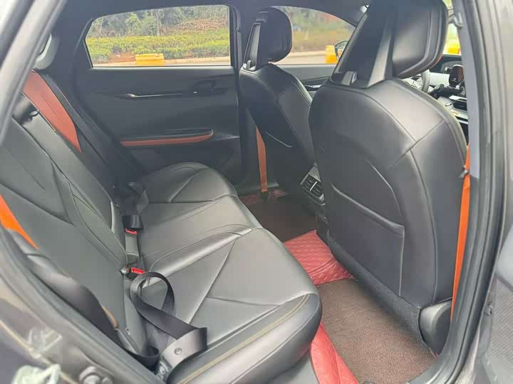 Фото 8 - Changan UNI-V