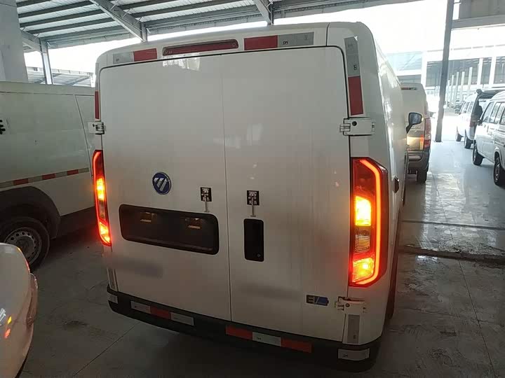 Фото 6 - Foton Smart Smurf E7