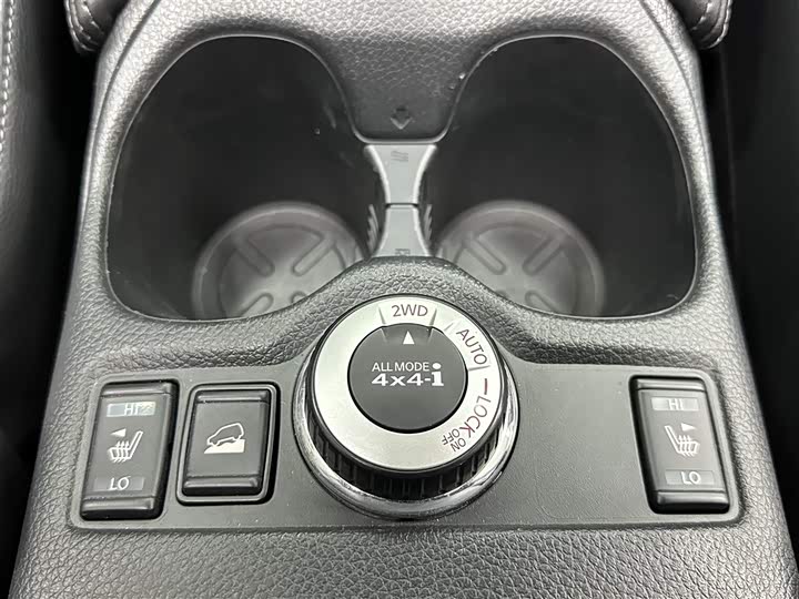 Фото 11 - Nissan X-Trail