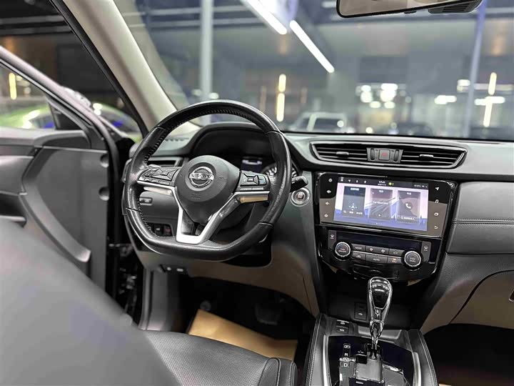 Фото 9 - Nissan X-Trail