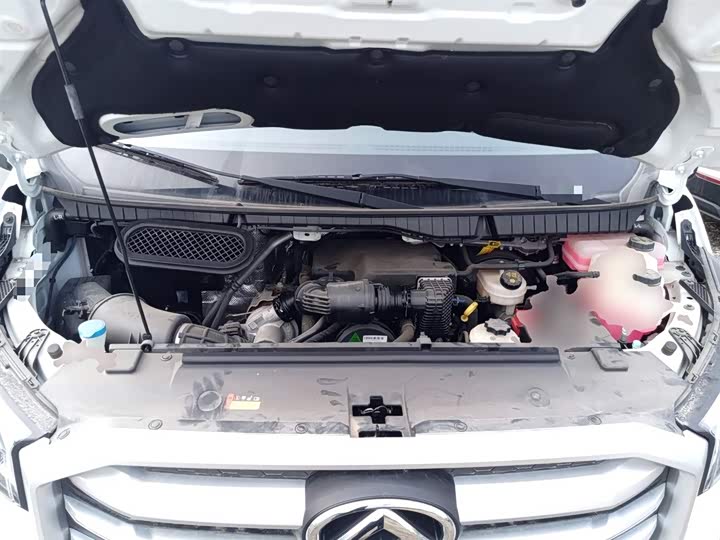 Фото 11 - Maxus V90