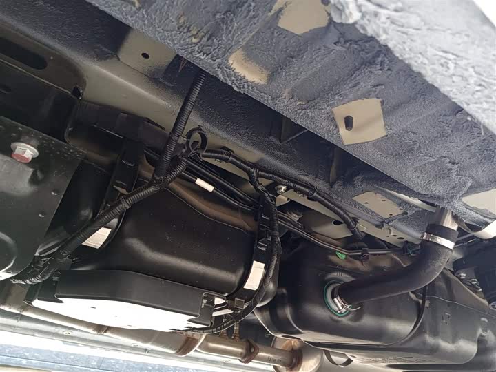 Фото 19 - Maxus V90