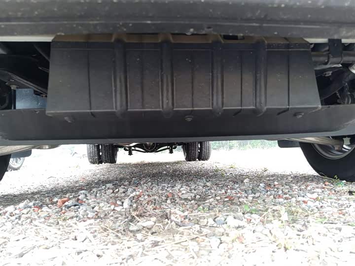 Фото 23 - Maxus V90