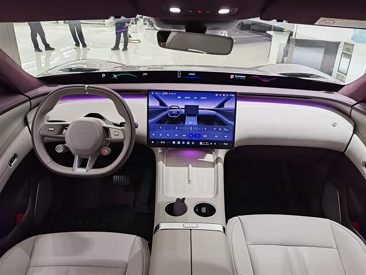 Фото 12 - Xiaomi YU7