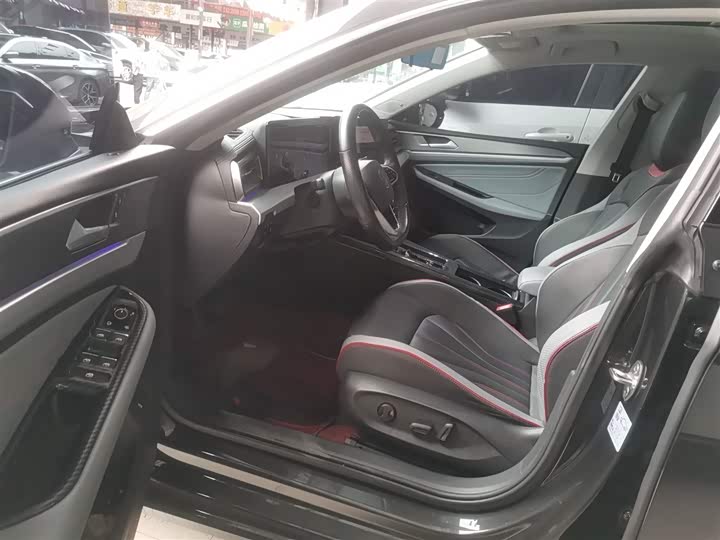 Фото 16 - Volkswagen Lamando L