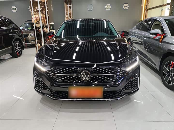 Фото 3 - Volkswagen Passat