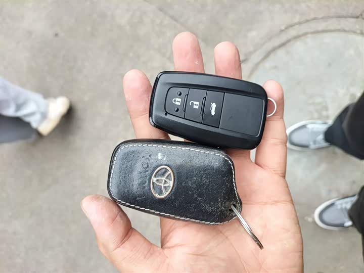 Фото 12 - Toyota Corolla