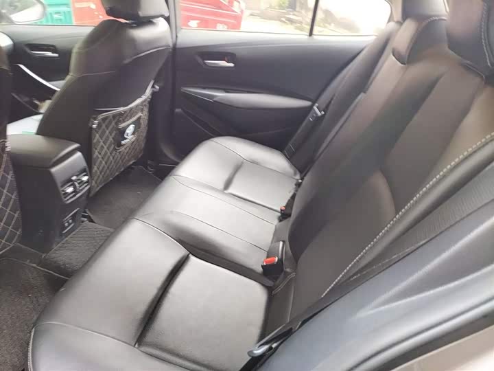 Фото 15 - Toyota Corolla